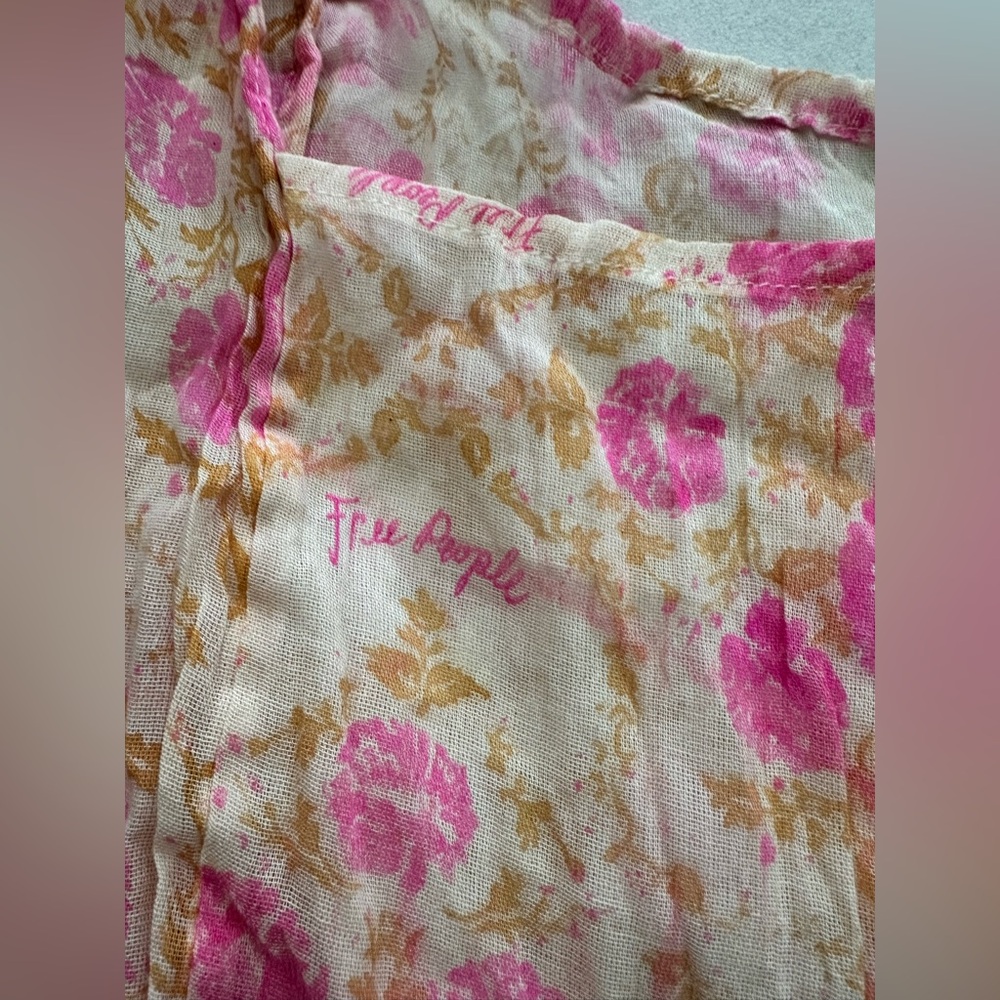 Free People Pink and Cream Floral Cotton Tote Shoulder Bag - Picture 2 of 3